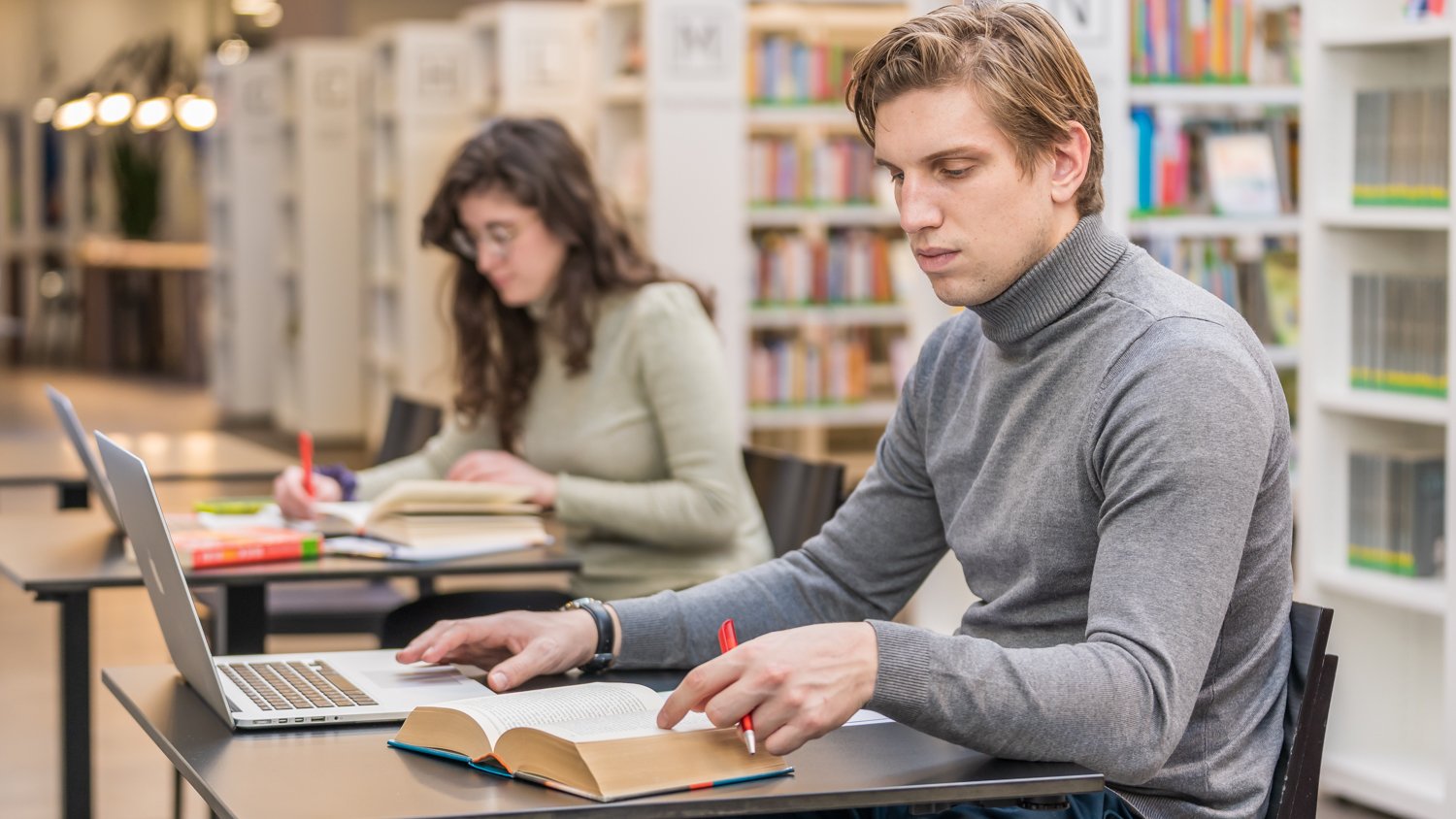 Arbeiten & Lernen Sachbuchbereich