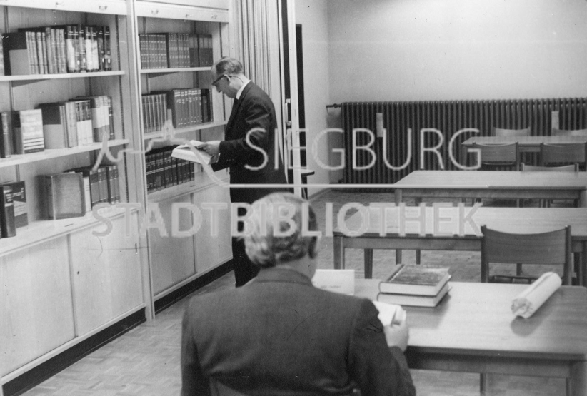 Bibliothek schwarz weiß 1