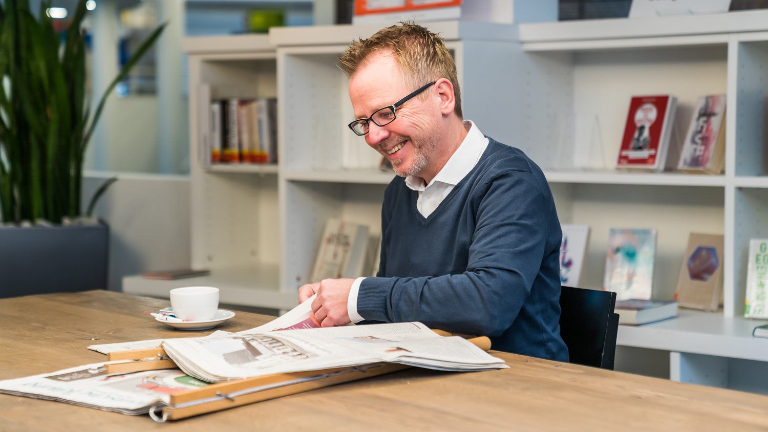 Lesen & Entspannen Holztisch