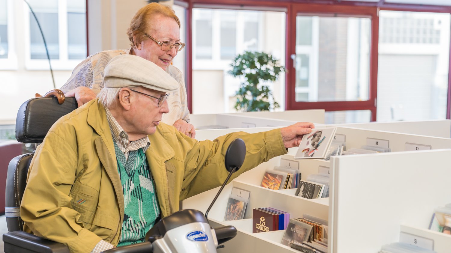 NonBook CD Trog mit Personen